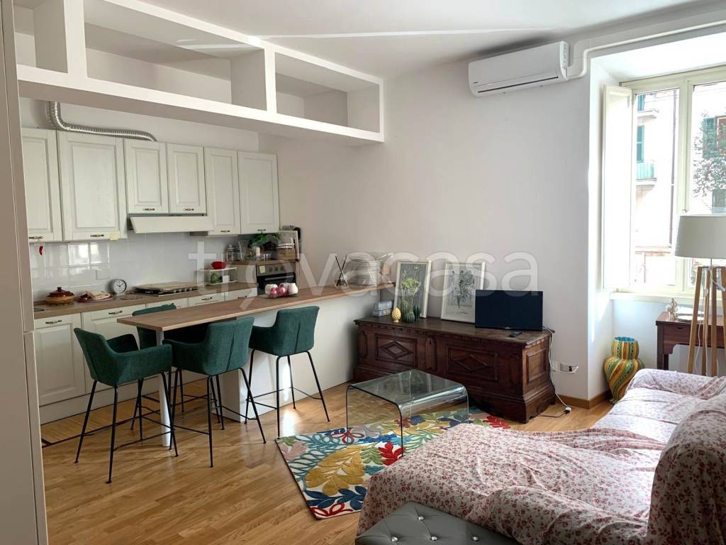 appartamento in vendita a Roma in zona Appio Latino