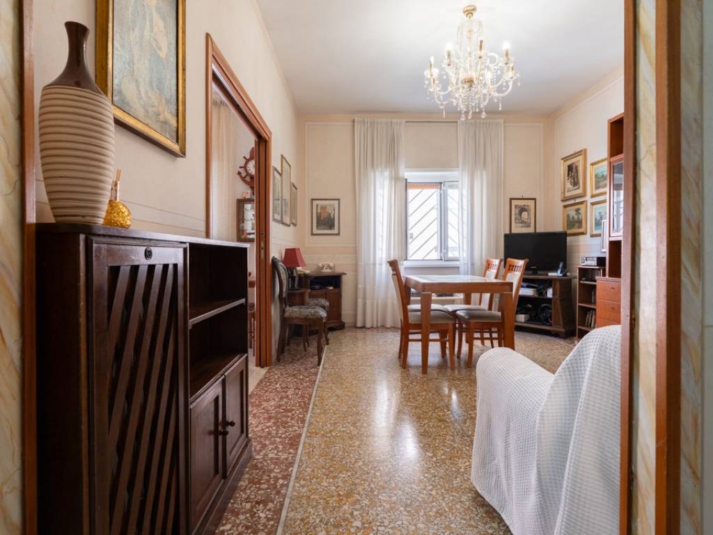 appartamento in vendita a Roma in zona Gianicolense