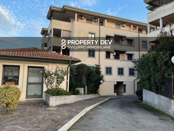 appartamento in vendita a Roma in zona Borghesiana