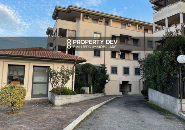appartamento in vendita a Roma in zona Finocchio