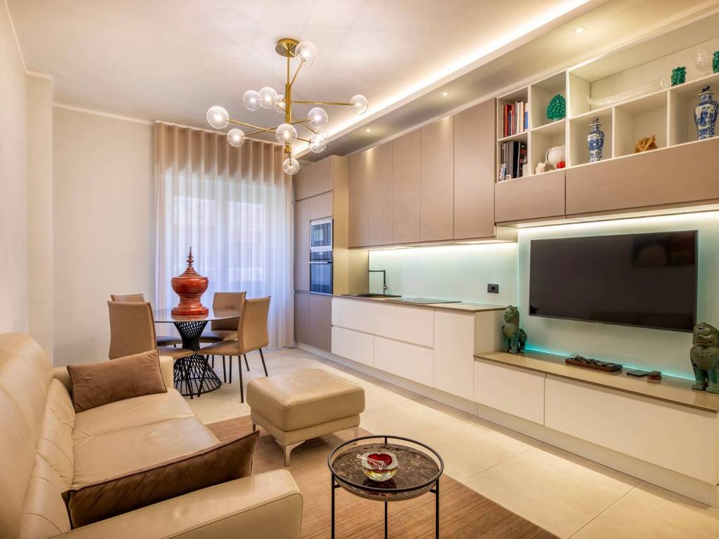 appartamento in vendita a Roma in zona Appio Latino