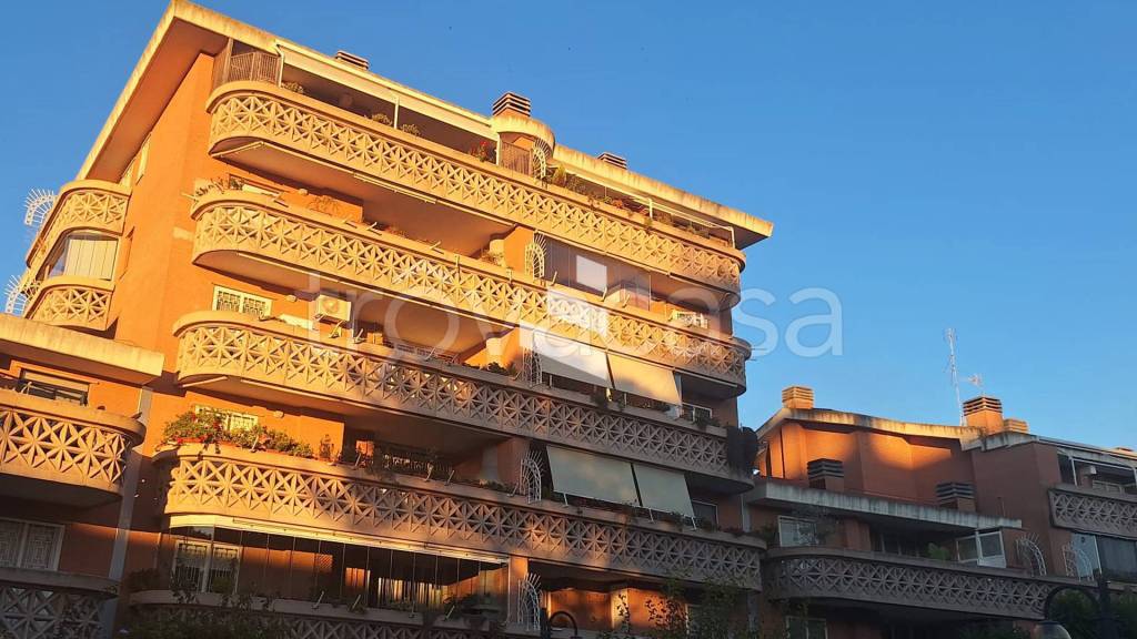 appartamento in vendita a Roma in zona Ostiense
