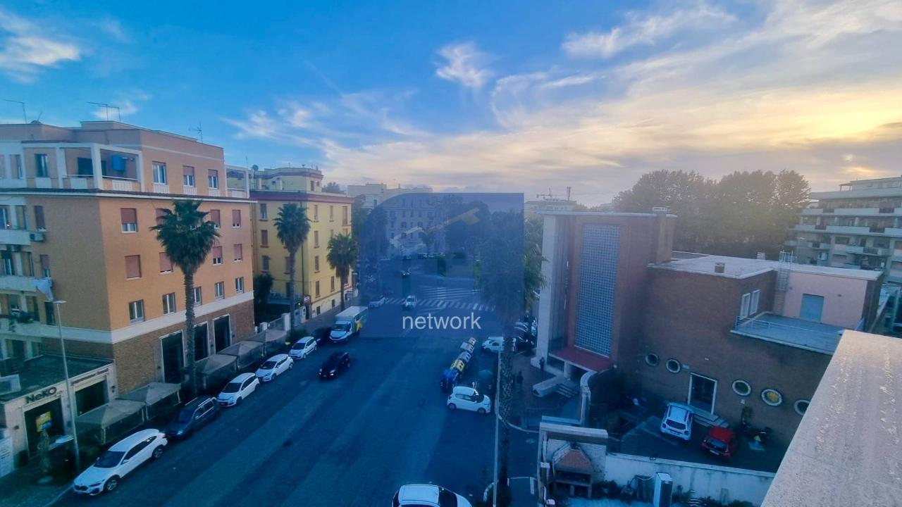 appartamento in vendita a Roma in zona Ostia