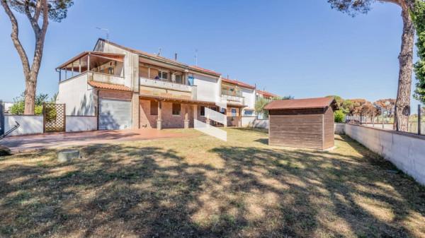 appartamento in vendita a Roma in zona Valle Muricana