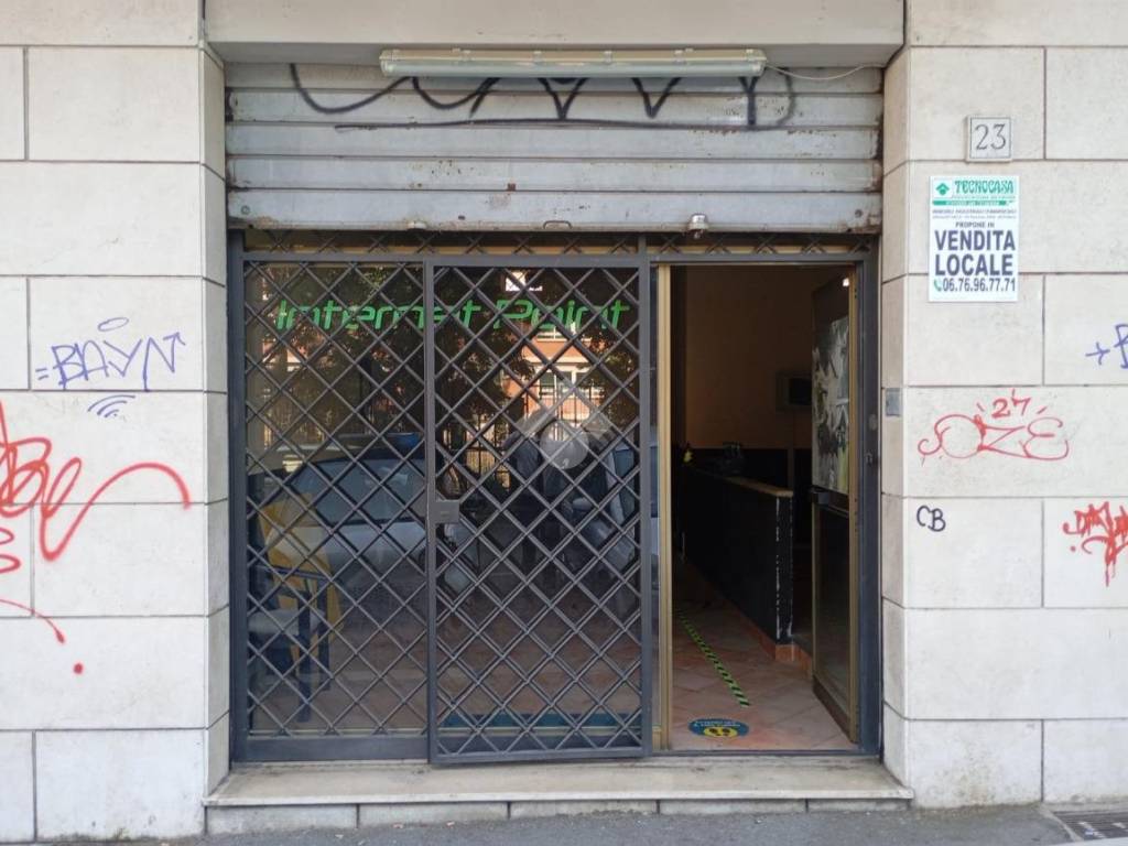 negozio in vendita a Roma in zona Tiburtino