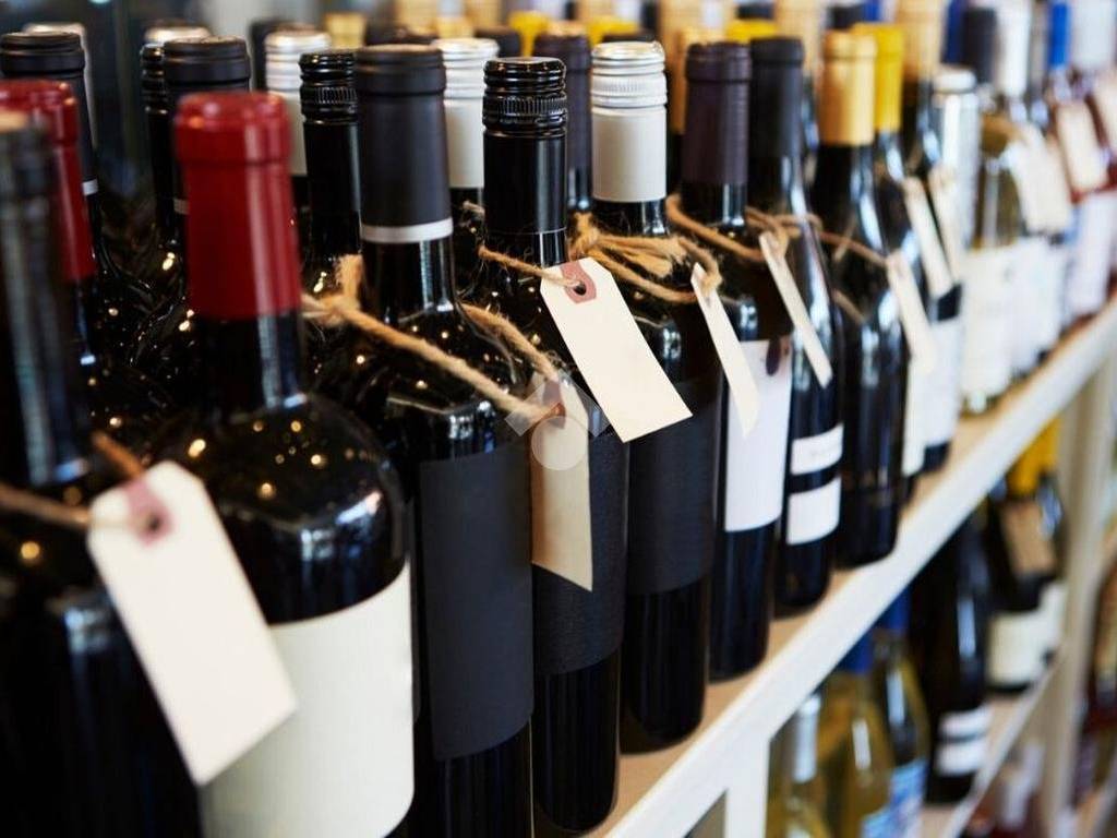 negozio in vendita a Roma in zona Cinecittà