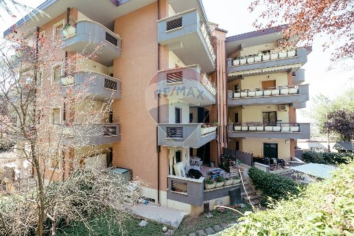 appartamento in vendita a Roma in zona Tor di Quinto