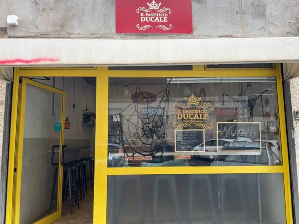 negozio in vendita a Roma in zona Ostiense