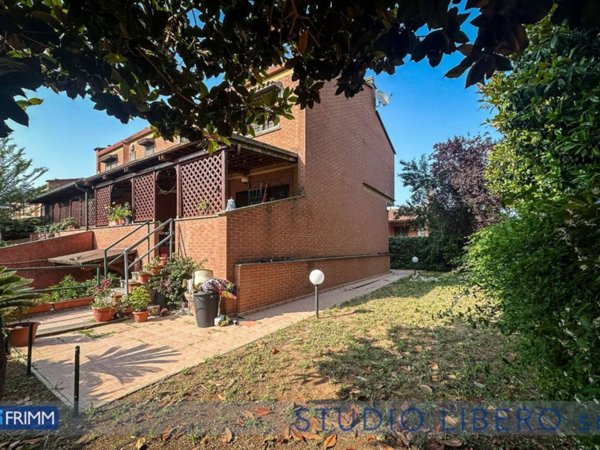 casa indipendente in vendita a Roma in zona Spinaceto