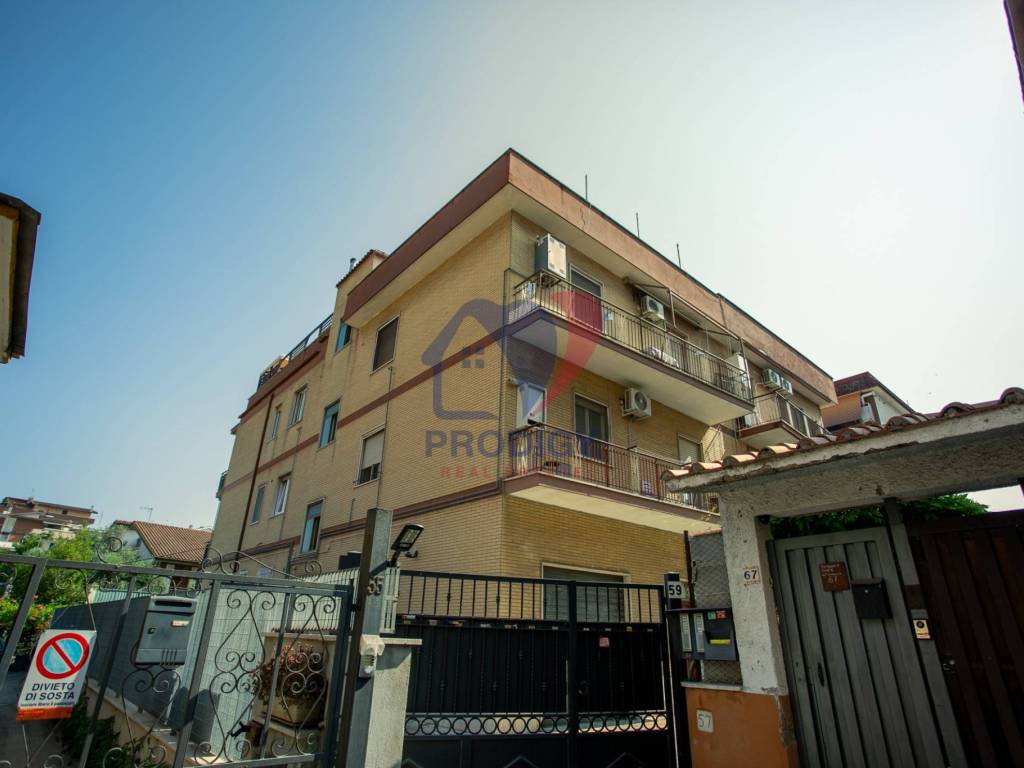 appartamento in vendita a Roma in zona Acilia