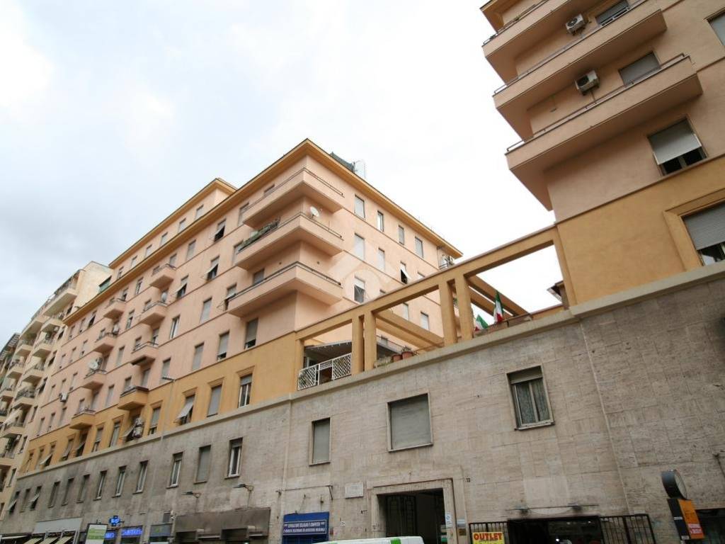 locale commerciale in vendita a Roma in zona Trieste