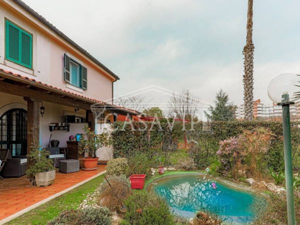 casa indipendente in vendita a Roma in zona Casalotti