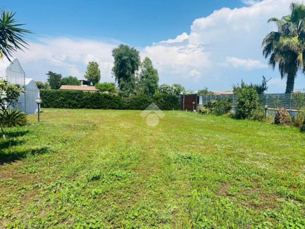 terreno agricolo in vendita a Roma in zona Castel Fusano