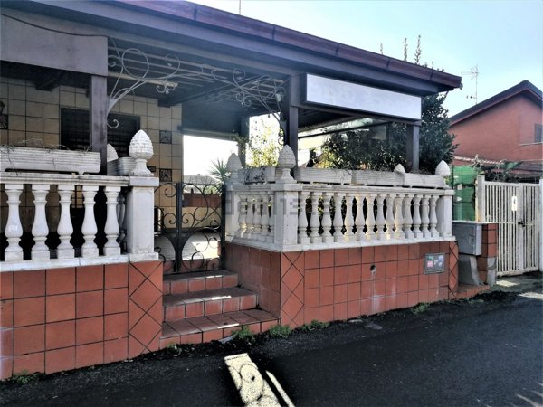 locale commerciale in vendita a Roma in zona Massimina/Casal Lumbroso