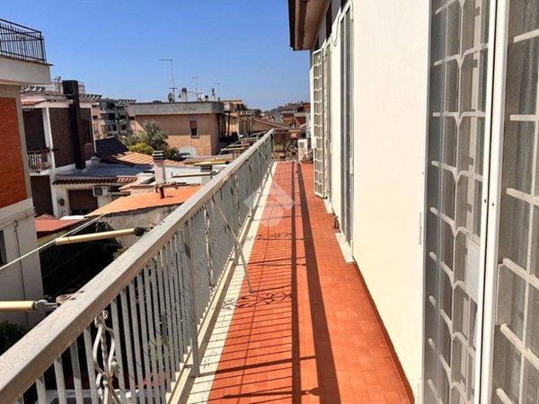 appartamento in vendita a Roma in zona Dragona/Bagnoletto