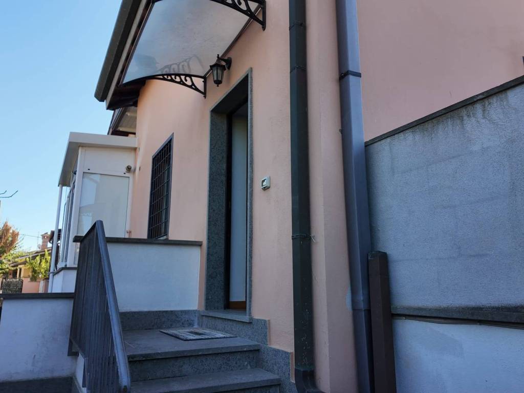 casa indipendente in vendita a Roma in zona Infernetto