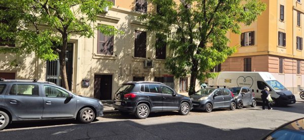 appartamento in vendita a Roma in zona Appio Latino