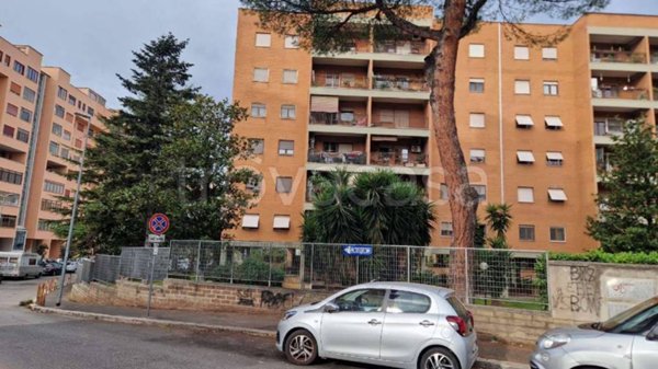 appartamento in vendita a Roma in zona Ardeatino
