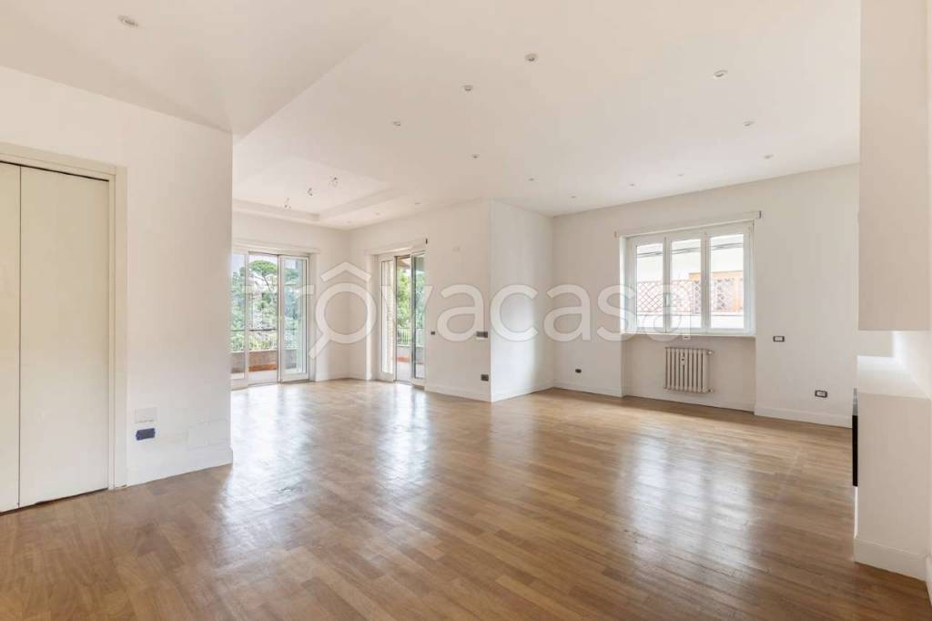 appartamento in vendita a Roma in zona Tor di Quinto