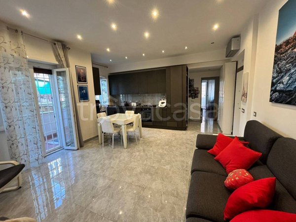 appartamento in vendita a Roma in zona Colle del Sole
