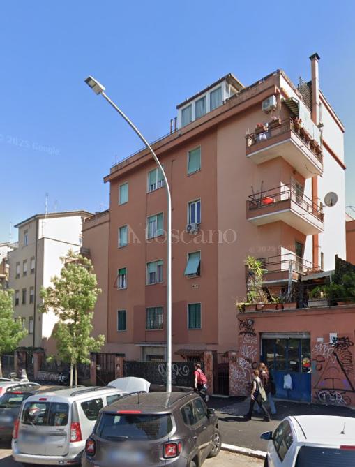 appartamento in vendita a Roma in zona Ostiense