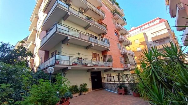 appartamento in vendita a Roma in zona Tor di Quinto