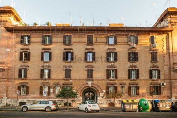 appartamento in vendita a Roma in zona Testaccio