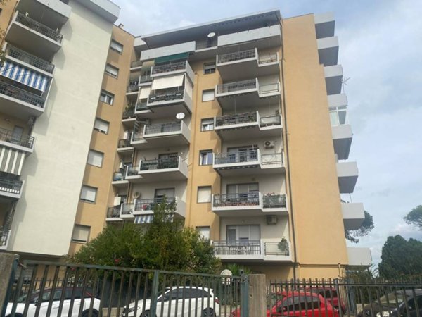 appartamento in vendita a Roma in zona Axa