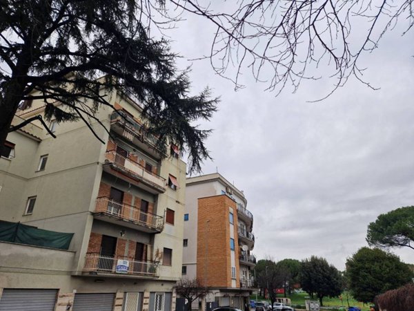 appartamento in vendita a Roma in zona Torre Maura