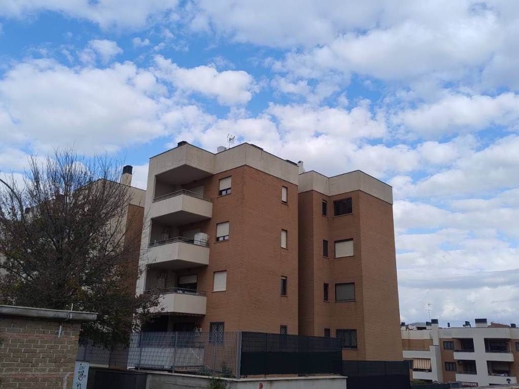 appartamento in vendita a Roma in zona Ponte di Nona