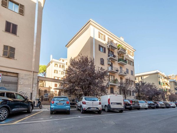 appartamento in vendita a Roma in zona Cinecittà