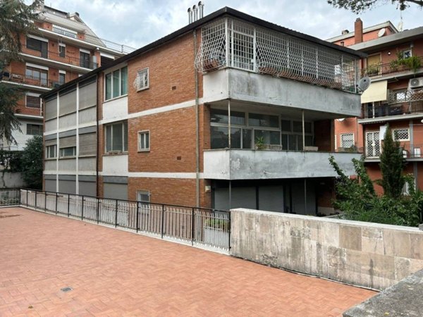 appartamento in vendita a Roma in zona Gianicolense