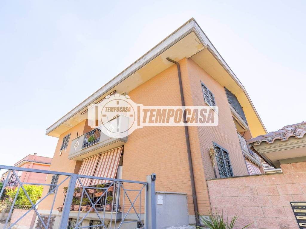 appartamento in vendita a Roma in zona Casal Morena