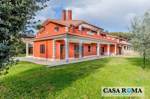 casa indipendente in vendita a Roma in zona Massimina/Casal Lumbroso