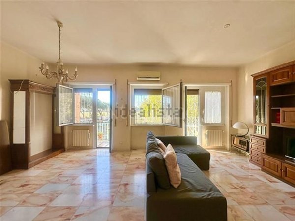 appartamento in vendita a Roma in zona Appio Claudio