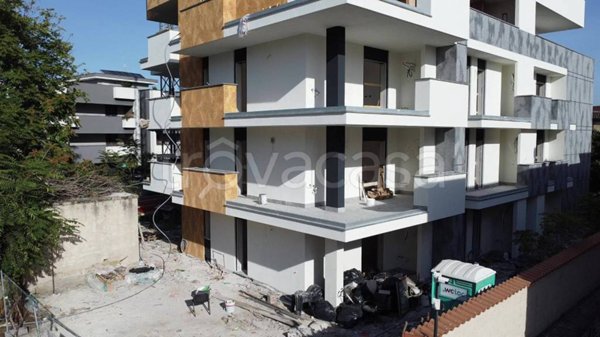 appartamento in vendita a Roma in zona Tor Bella Monaca