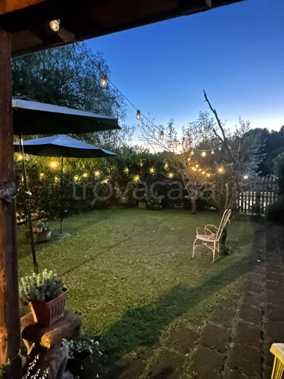 casa indipendente in vendita a Roma in zona Valle Muricana