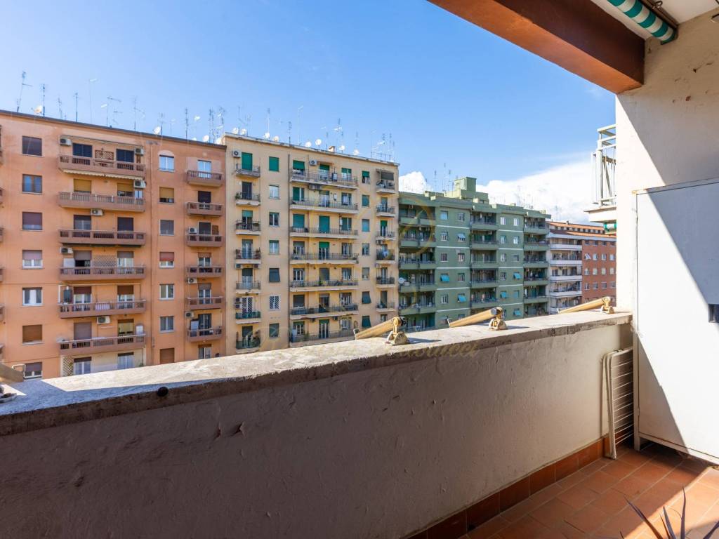 appartamento in vendita a Roma in zona Tuscolano