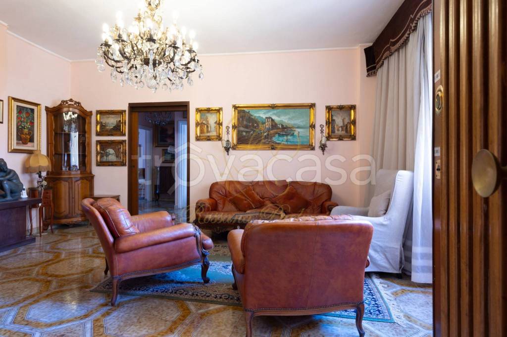 appartamento in vendita a Roma in zona Tuscolano