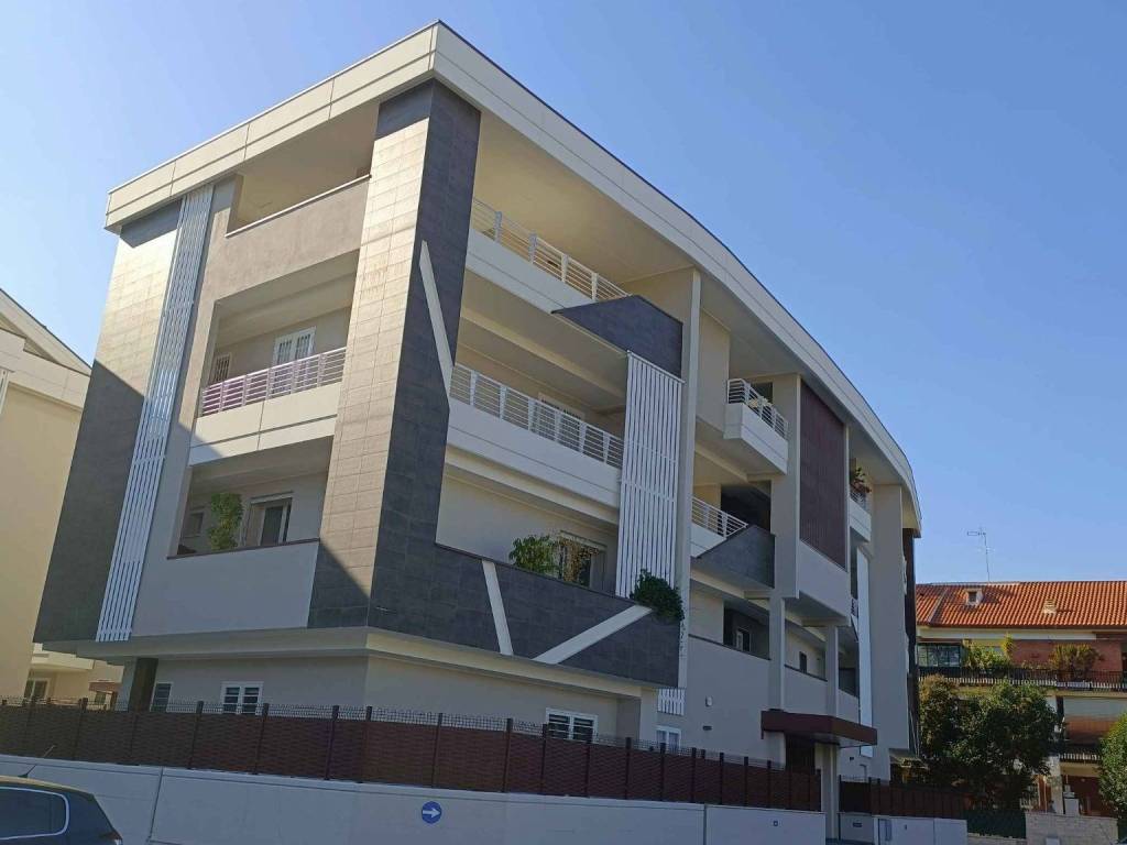 appartamento in vendita a Roma in zona Romanina