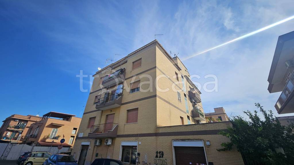 appartamento in vendita a Roma in zona Alessandrino