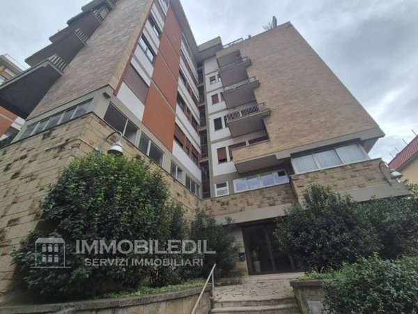 appartamento in vendita a Roma in zona Della Vittoria