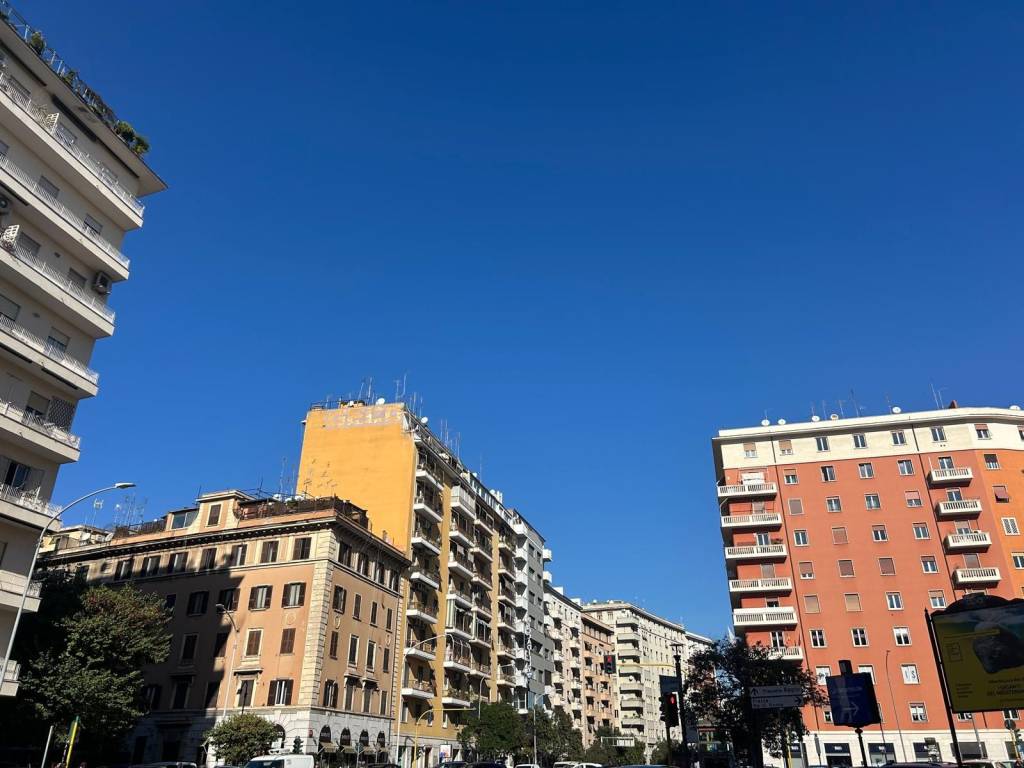 appartamento in vendita a Roma in zona Appio Latino