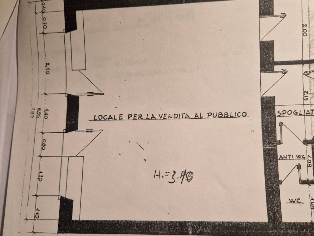 negozio in vendita a Roma in zona La Pisana