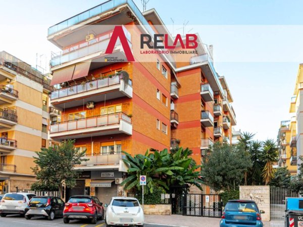 appartamento in vendita a Roma in zona Ostia