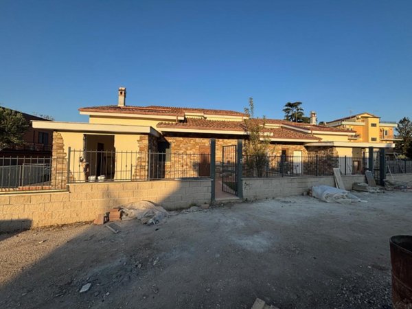 casa indipendente in vendita a Roma in zona Tor Vergata/Torrenova