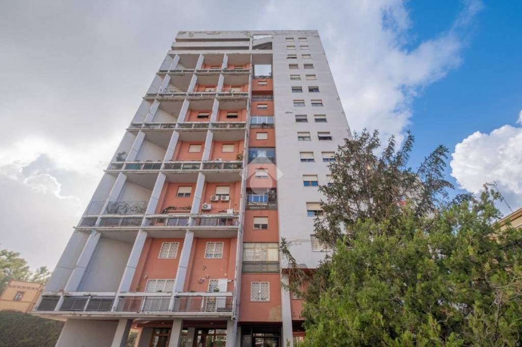 appartamento in vendita a Roma in zona Ostiense