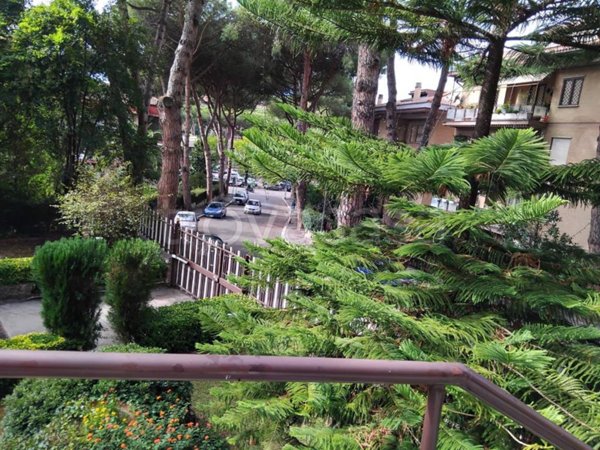 appartamento in vendita a Roma in zona Torrino