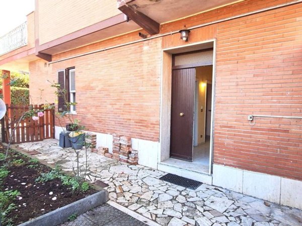 appartamento in vendita a Roma in zona Acilia