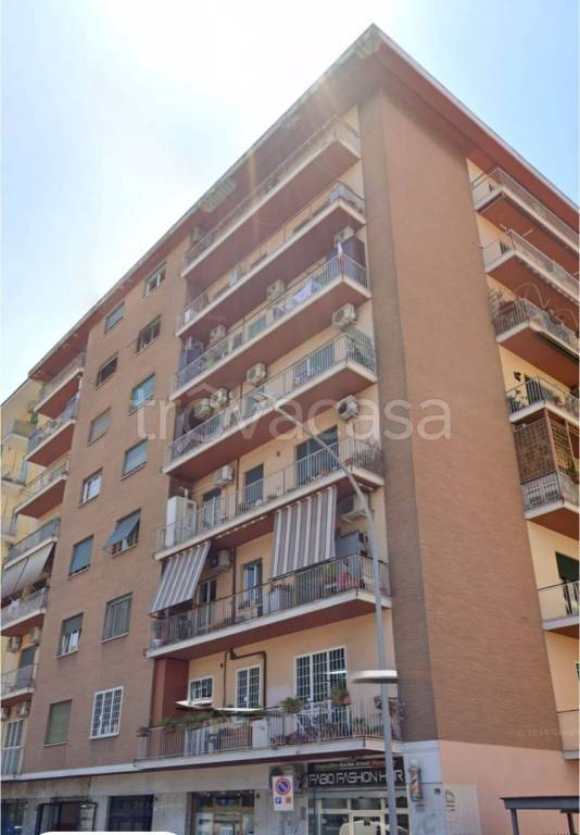 appartamento in vendita a Roma in zona Cinecittà